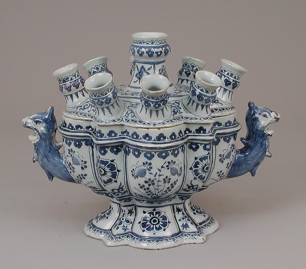 Flower vase, by The "Greek A" Factory