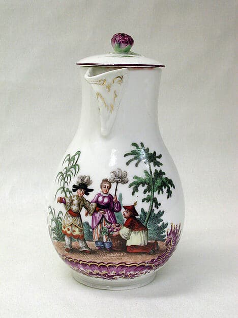 Hot milk jug, by Höchst Manufactory