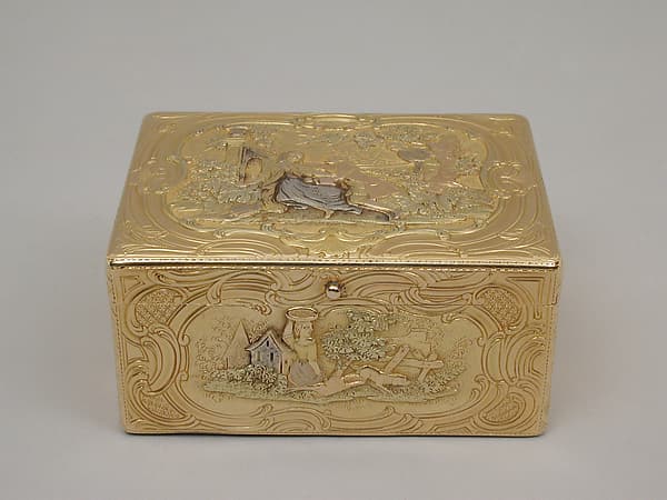 Snuffbox, by Les Frères Toussaint