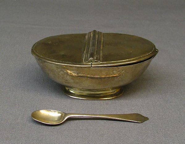 Incense boat and spoon, by Benjamin Pyne
