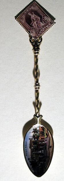 Souvenir spoon with view of Parque Albear and finial in form of a postage stamp