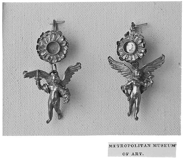 Pair of gold-disk earrings with Erotes pendants