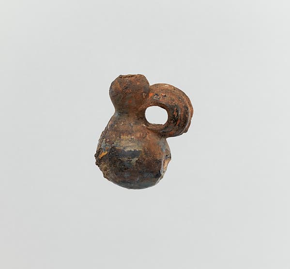Glass pendant in the form of a miniature jug or gourd
