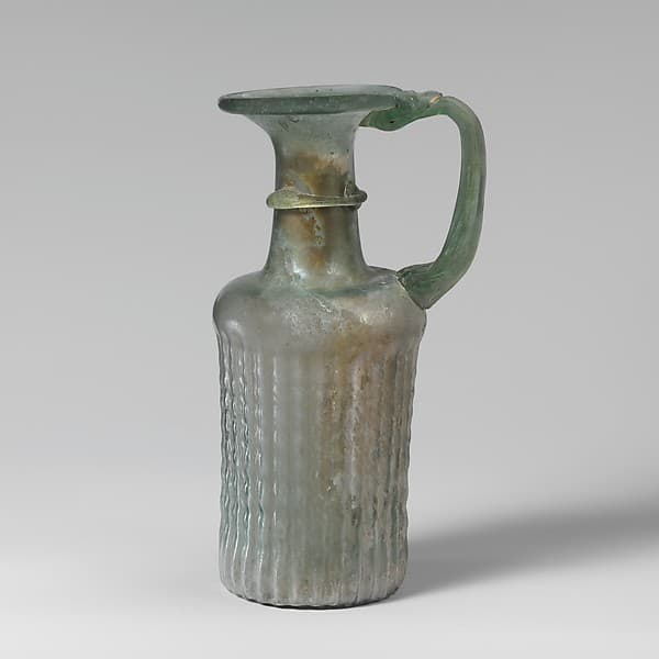 Glass jug