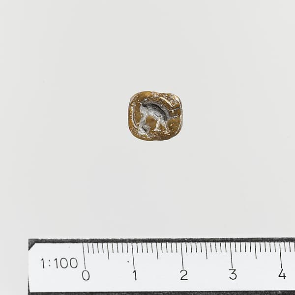 Steatite triangular prism
