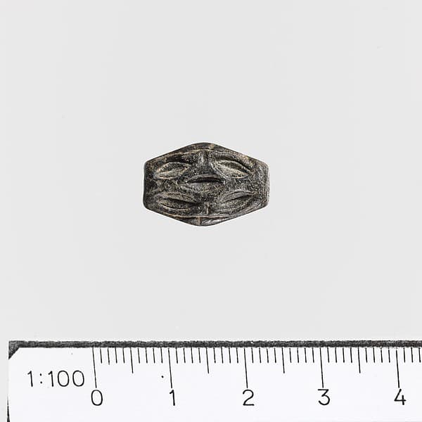 Steatite amygdaloid seal