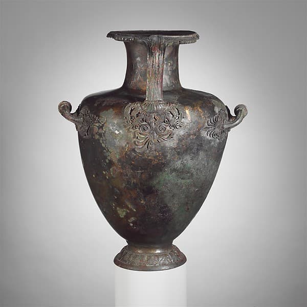 Bronze hydria (water jar)