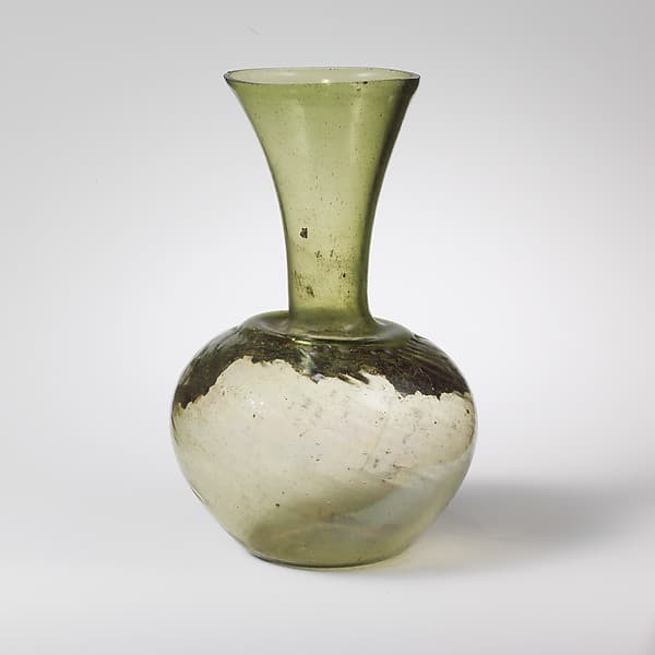 Glass bottle
