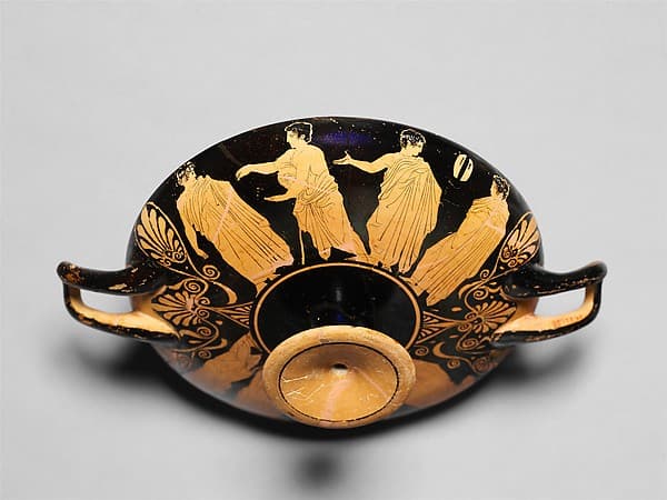 Terracotta kylix (drinking cup), by Washing Painter