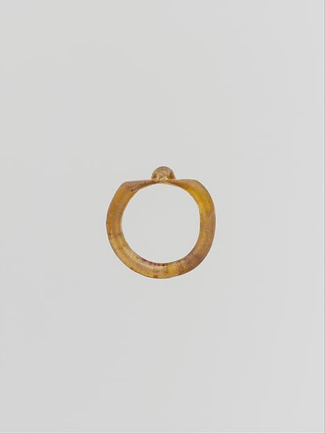 Glass finger ring