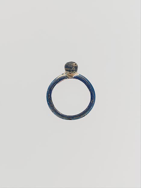 Glass finger ring