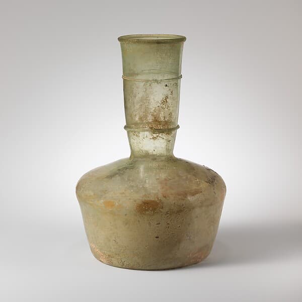 Glass bottle