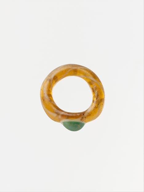 Glass finger ring