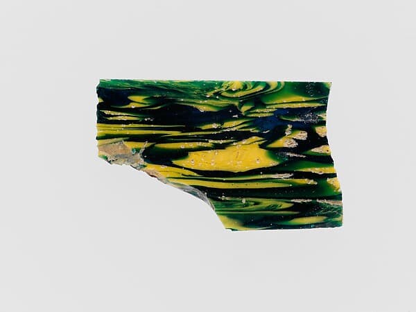Glass mosaic inlay fragment
