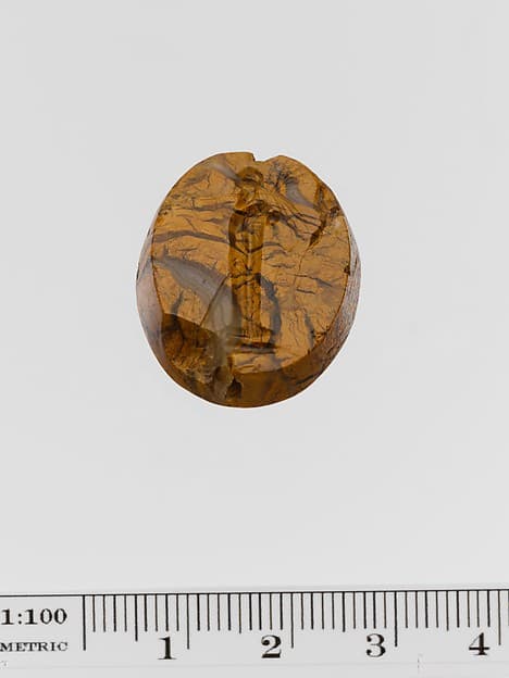 Mottled yellow jasper scaraboid seal