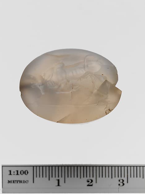 Chalcedony scaraboid seal