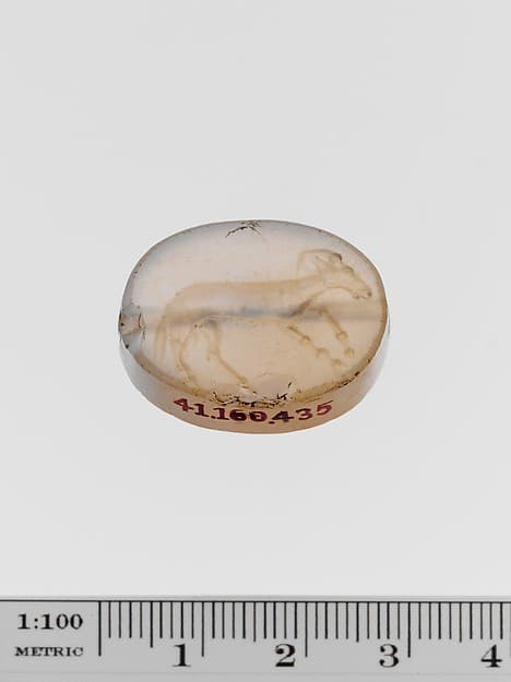 Chalcedony scaraboid seal