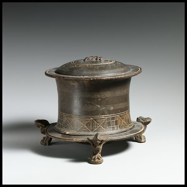 Terracotta pyxis (cosmetic box)