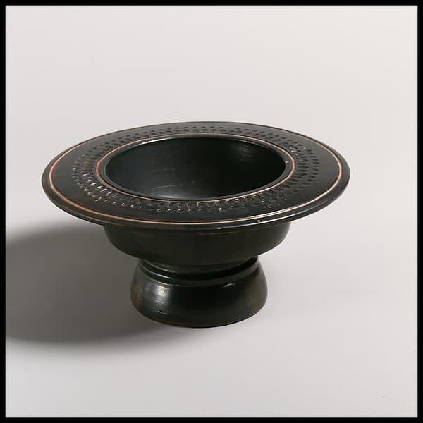 Terracotta footed dishie