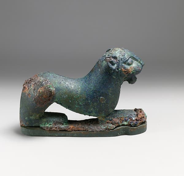 Bronze statuette of a lion