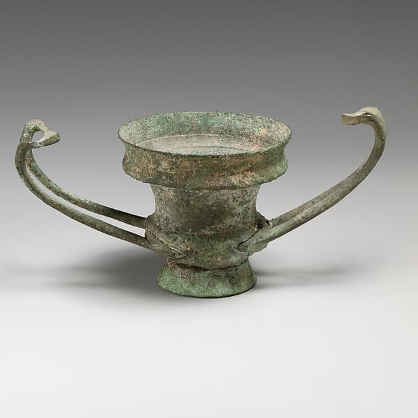 Bronze kylix (drinking cup)