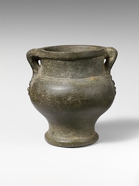 Chlorite amphoriskos (small jar)