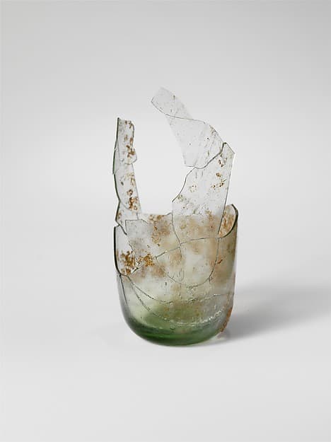 Glass fragmentary bottle