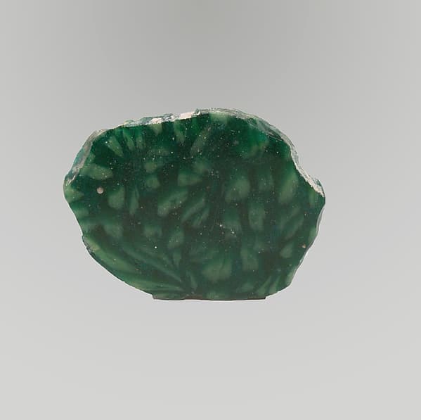Glass mosaic inlay fragment