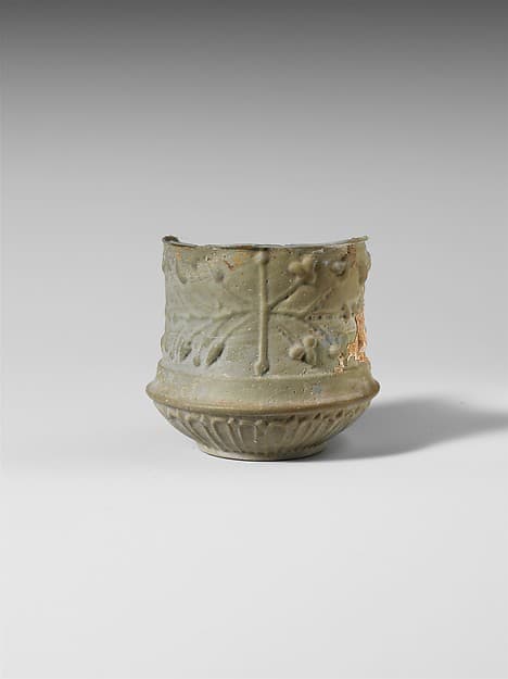 Glass fragmentary bottle