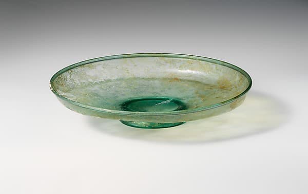 Glass dish
