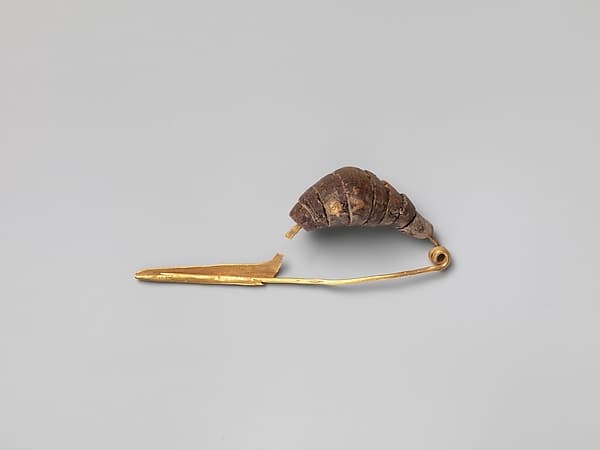Gold and amber fibula (safety pin)