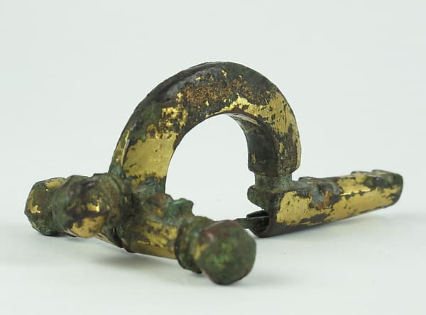 Gilt bronze crossbow fibula