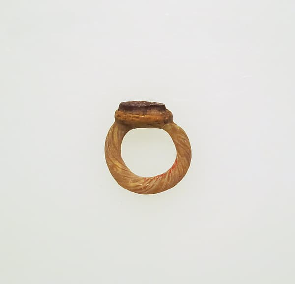 Glass finger ring