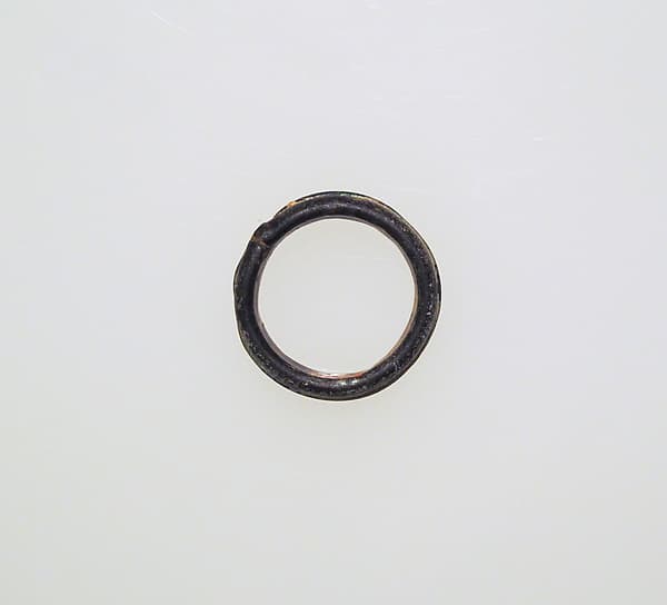 Glass finger ring