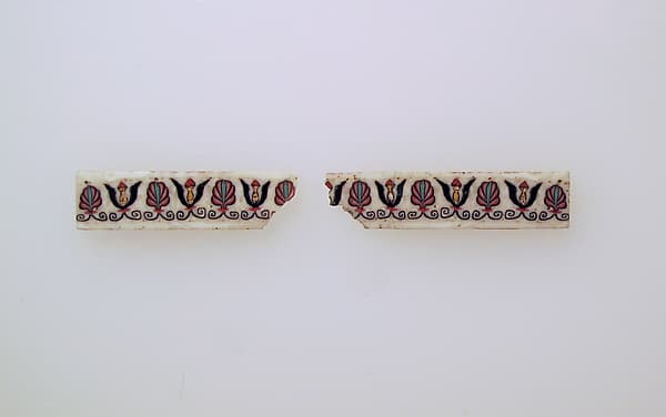 Glass mosaic inlay fragments