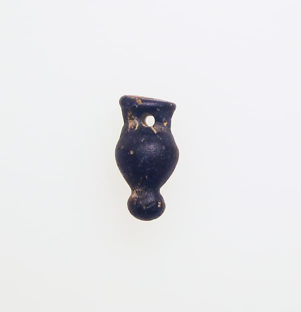 Glass pendant in the form of an amphora