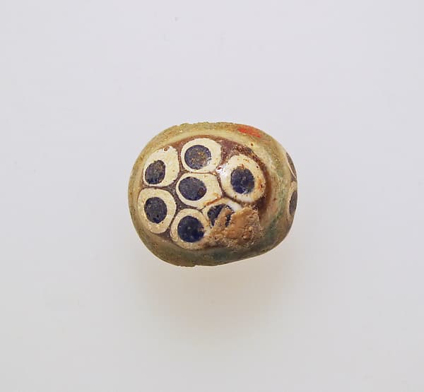 Glass compound eye bead