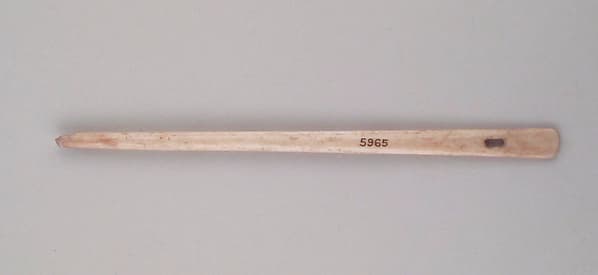 Bone spatulated needle