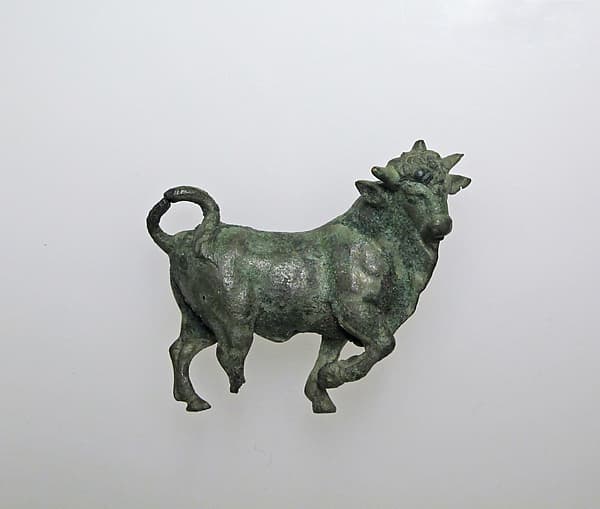 Bronze statuette of a bull