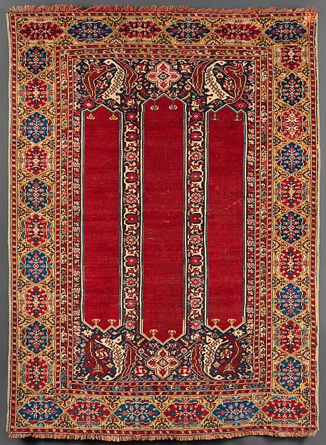 Carpet with Double-Ended Triple Niche