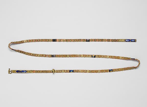 Belt with Profiles of Half-Length Figures