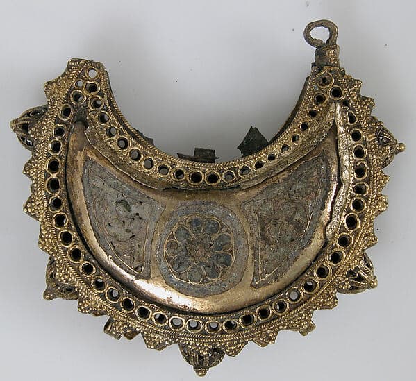 One of a Pair of Crescent-Shaped Earrings with Rosettes
