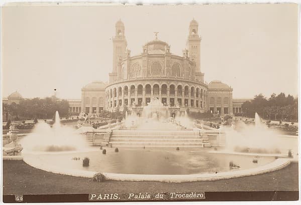 Palais du Trocadero, by Unknown