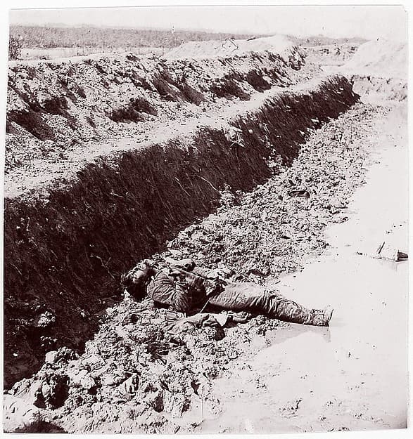 Dead Confederates, Fort Mahone, by Thomas C. Roche