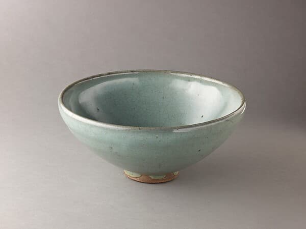 Deep bowl, Jun ware, by Chinese