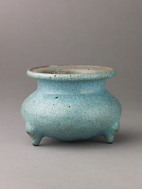 Small incense burner, 'Ma Jun' or 'Soft Jun' ware, by Chinese